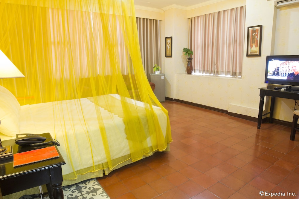 White Knight Hotel Intramuros 23/65
