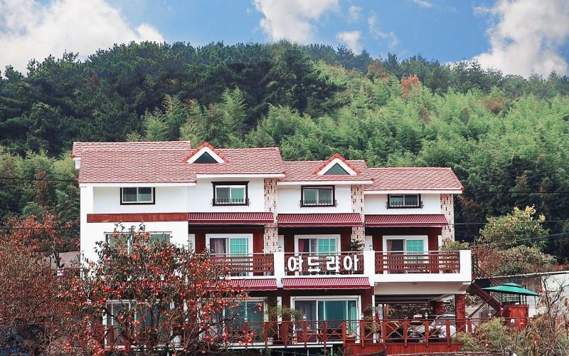 Gyeongju Adria Pension 1/14