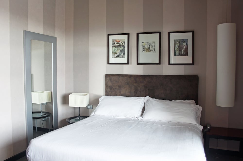 COMFY, DOUBLE BED, WITH VIEW