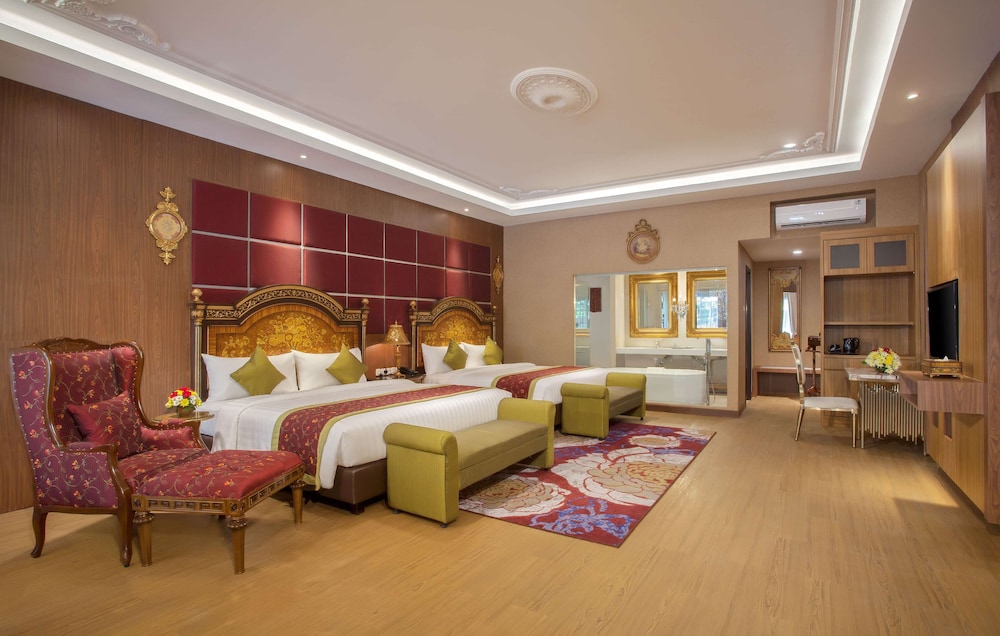 Ramada Suites By Wyndham Solo 18/45