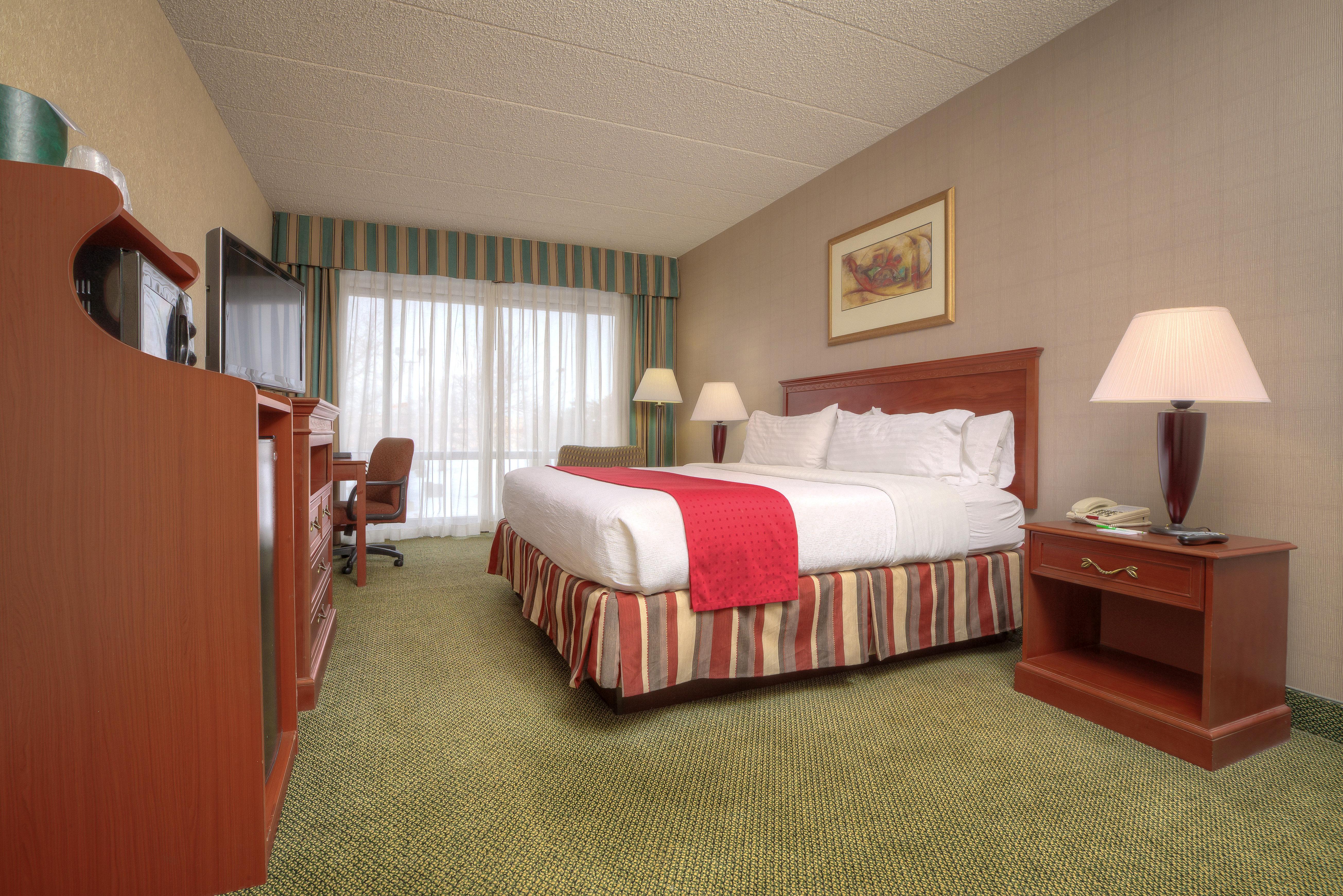 HOLIDAY INN EXPRESS & SUITES SOUTHGATE - DETROIT AREA 8/32