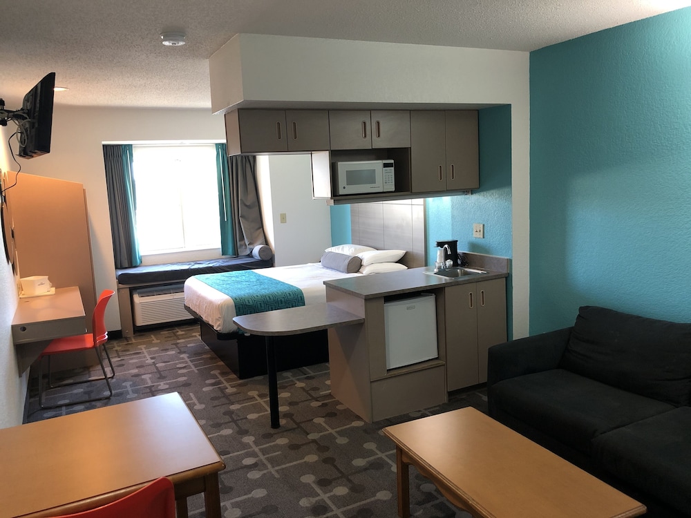 Red Lion Inn & Suites Elk Grove Village, IL 29/42