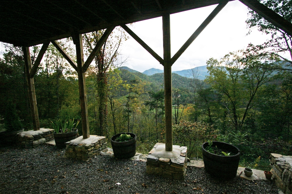 Wildberry Lodge Bed &amp; Breakfast 40/50