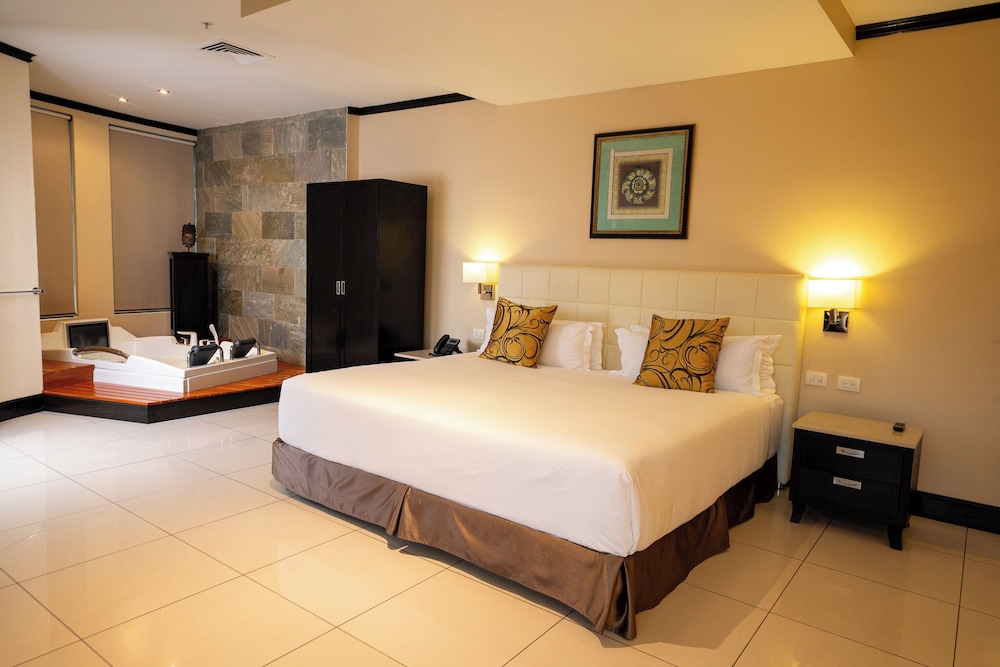 Royal Corin Thermal Water Spa and Resort 31/68