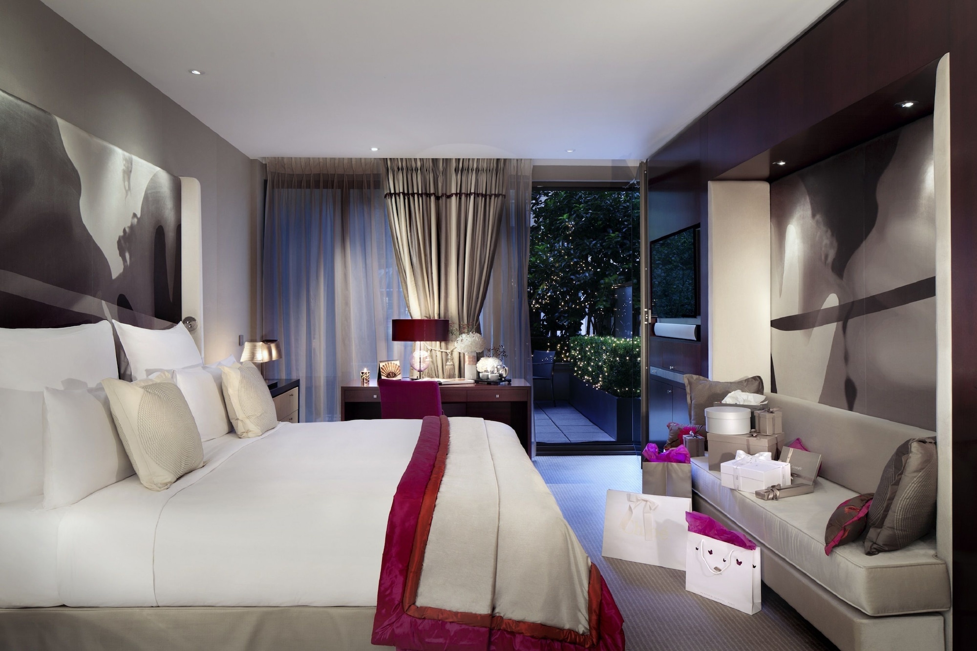 Mandarin, King and Twin Beds, Terrace