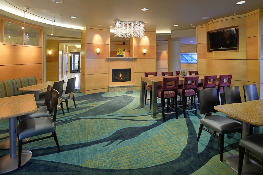SpringHill Suites by Marriott Terre Haute 19/23