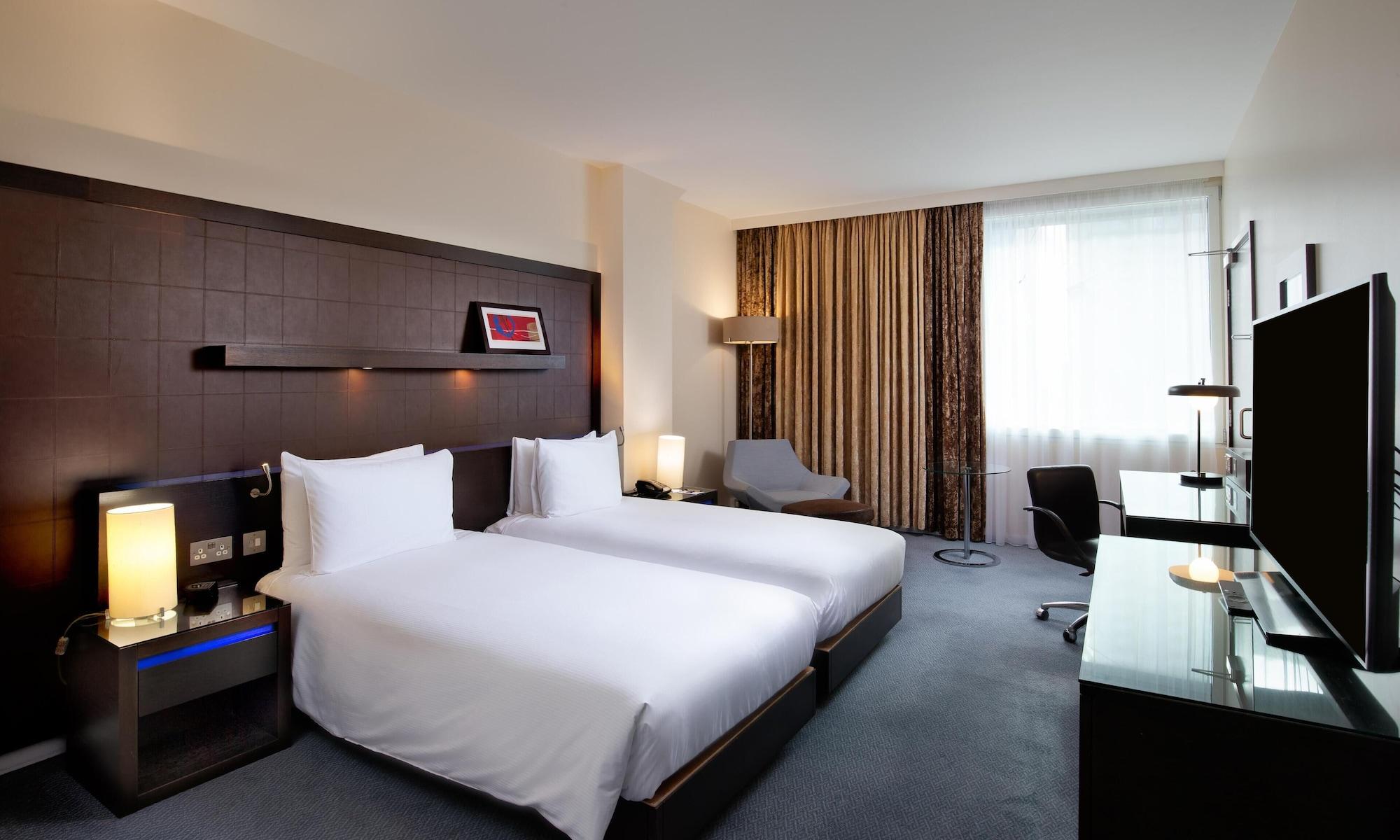 غرفة متصلة عائلية بغرفتي نوم، Hilton London Canary Wharf 6/8