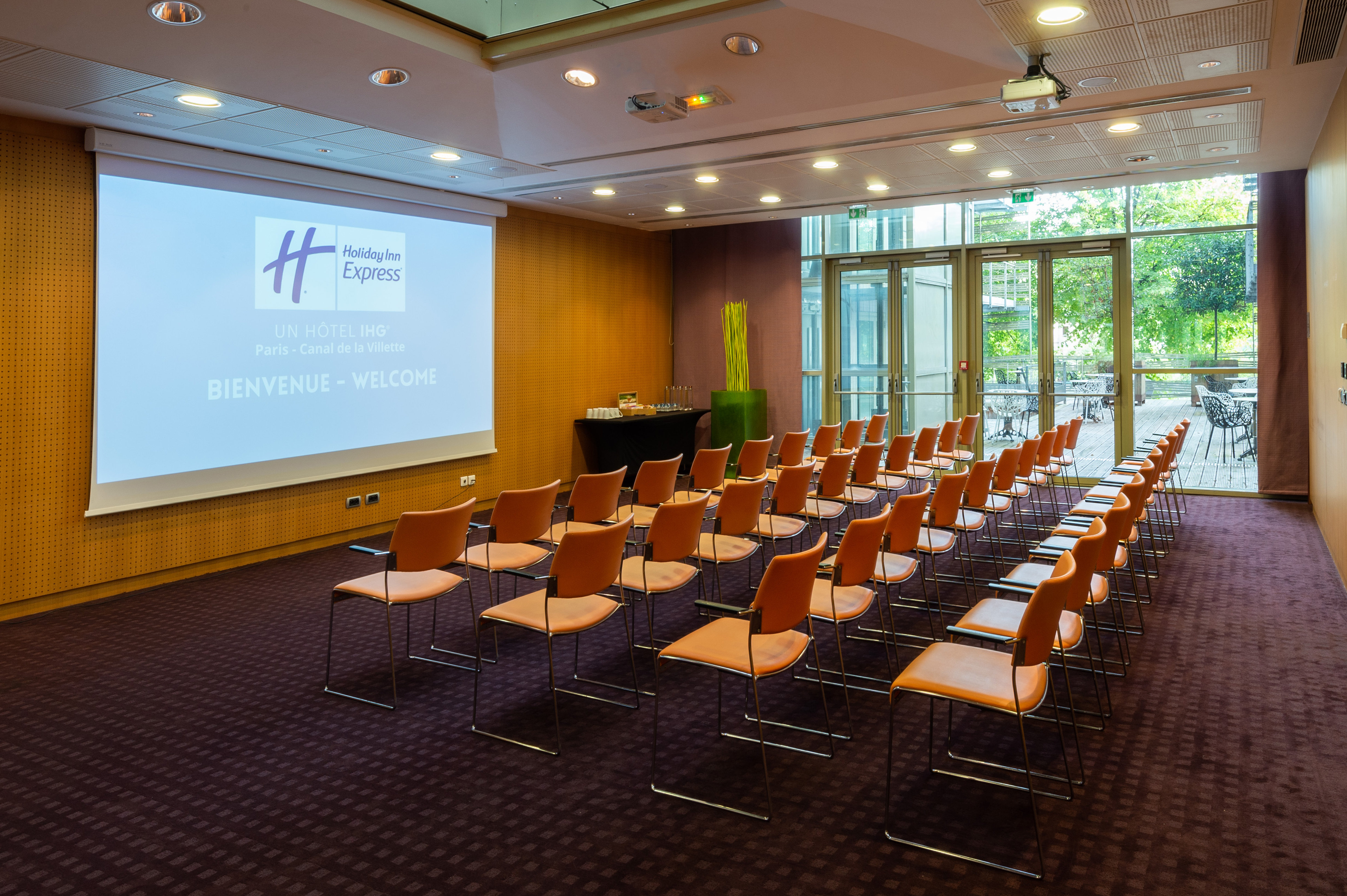Holiday Inn Express Paris - Canal de la Villette 49/63