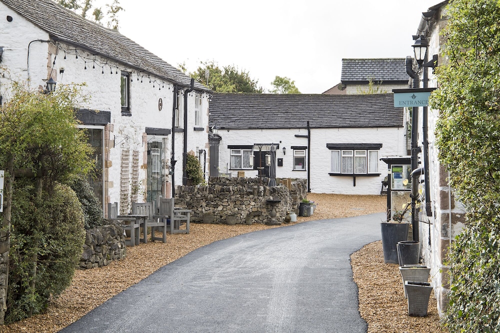 Hawthorn Farm Guest House 40/50