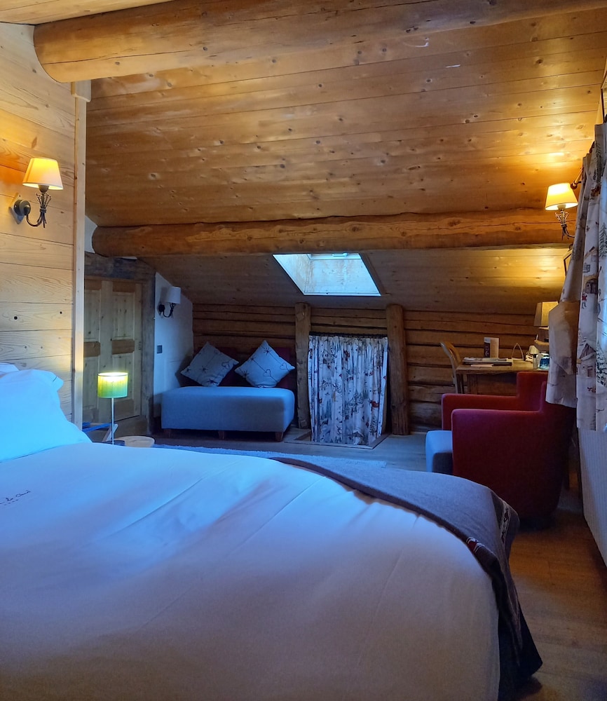 Chalet-Hotel La Ferme du Chozal, The Originals Relais (Hotel-Chalet de Tradition) 10/69