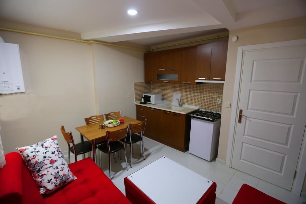 ISTANBUL FAMILY APARTMENTS 32/40