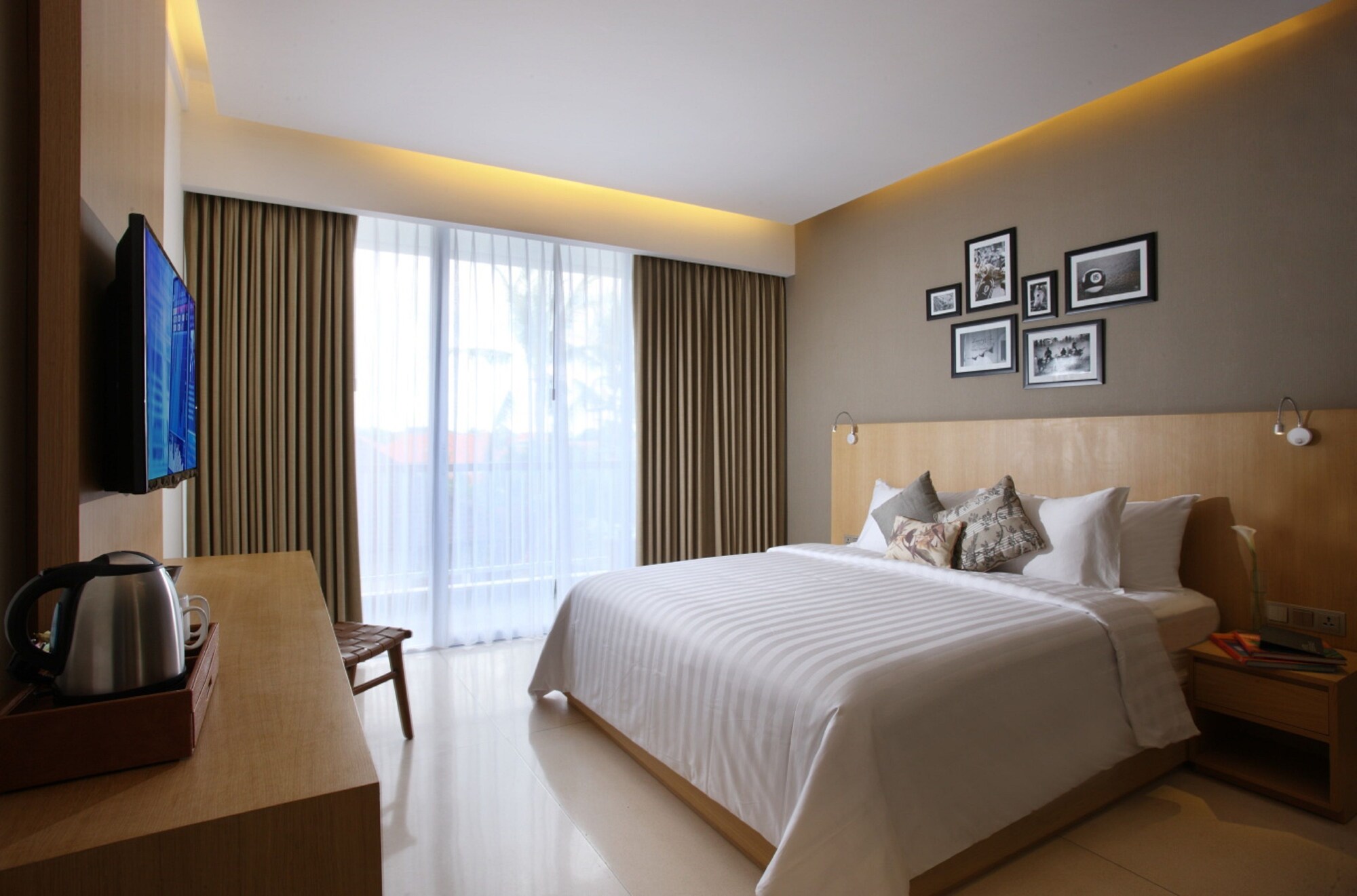 Superior, Queen Bed