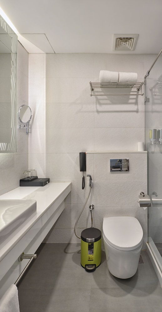 Regenta Central Antarim 24/48