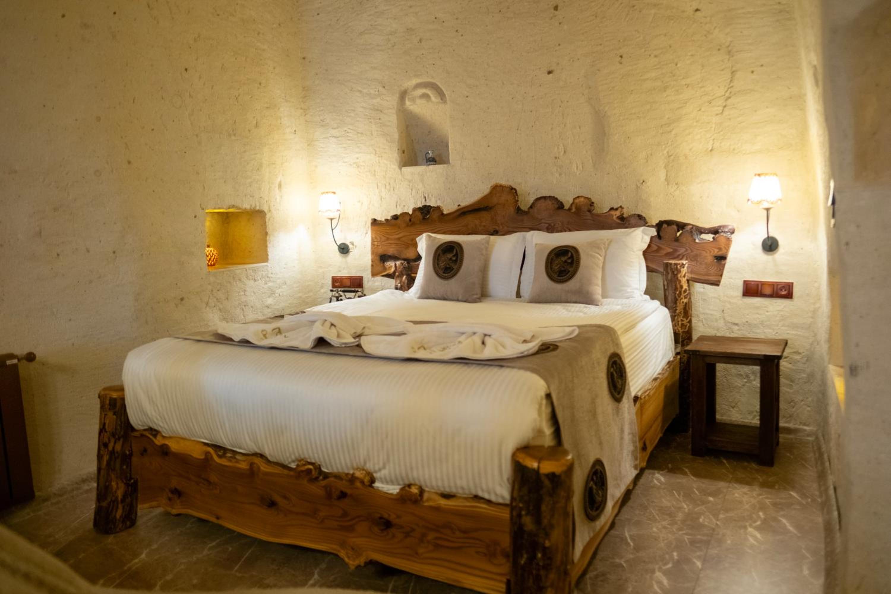 Cave, Junior Suite