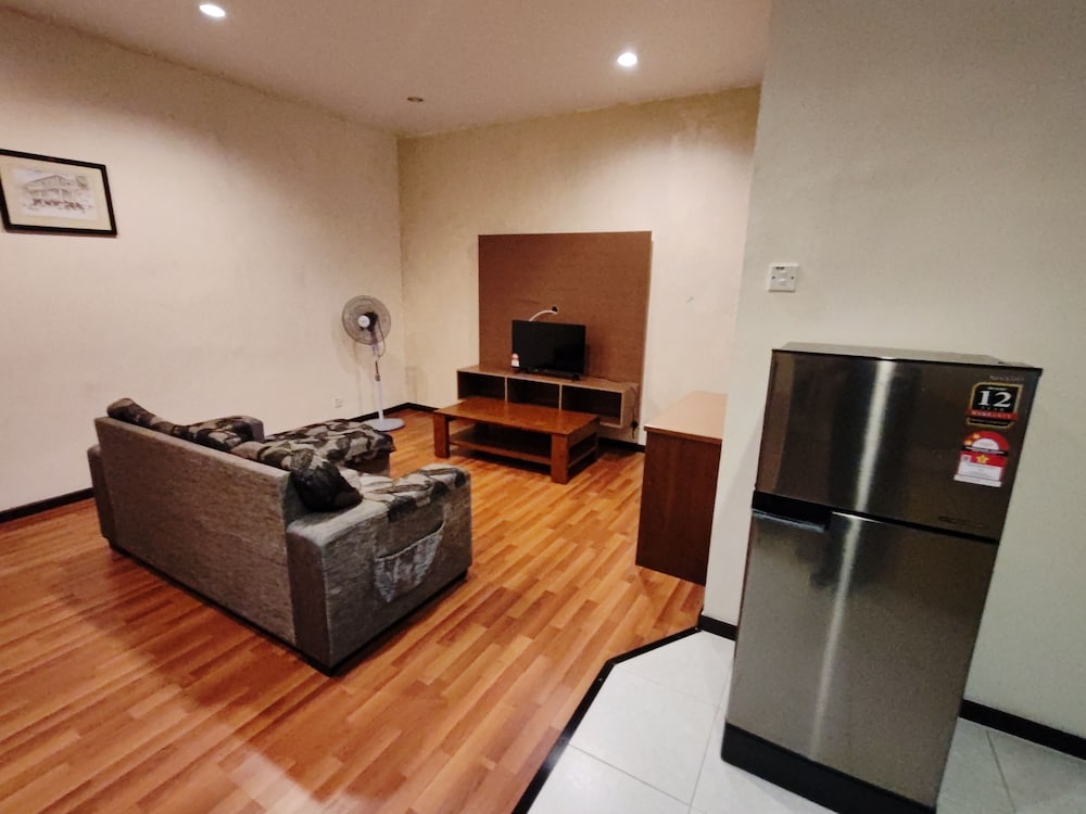Iris House Resort 34/49