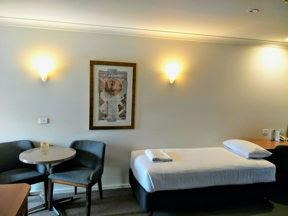 Rsl Club Motel 28/42