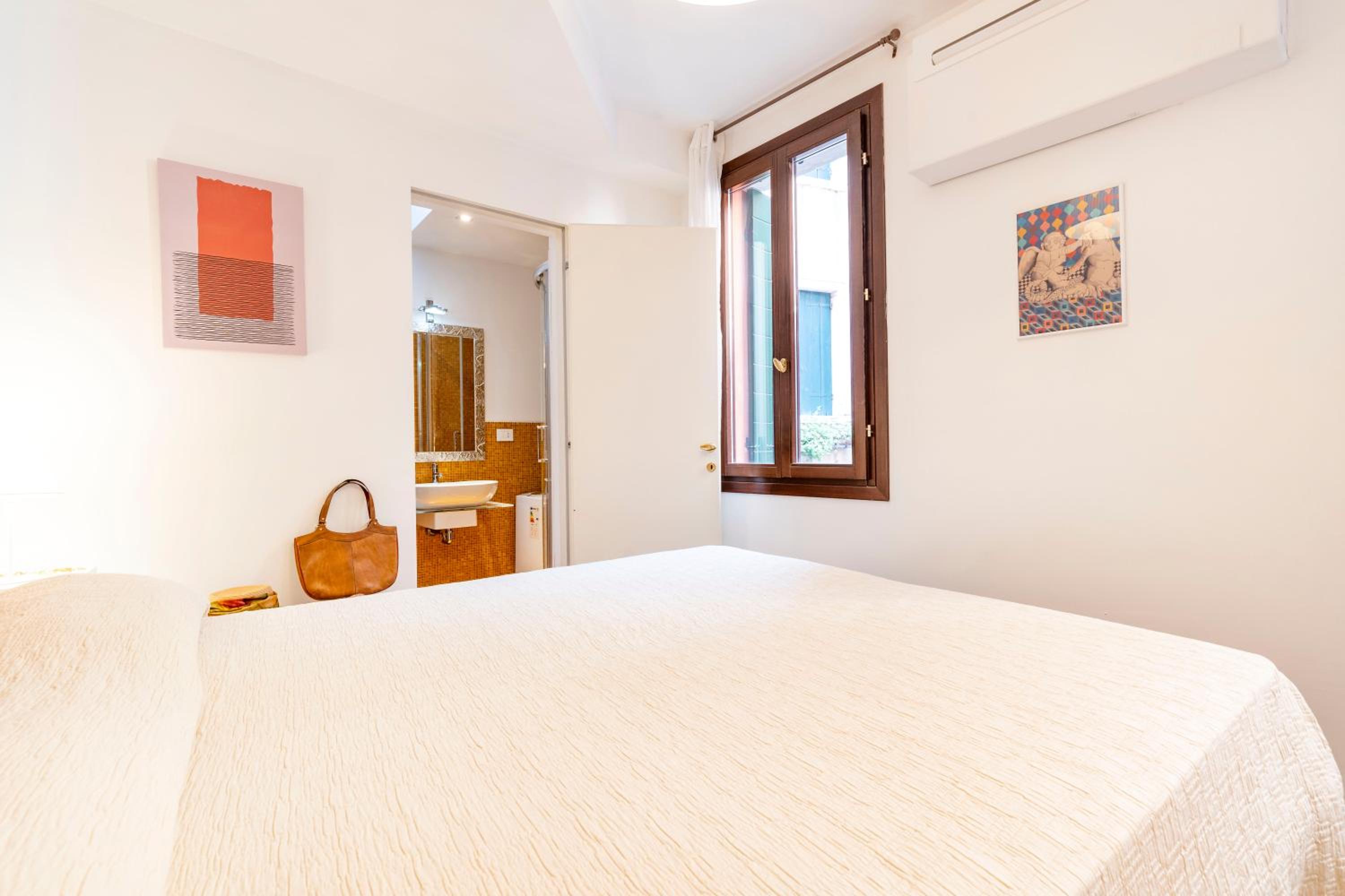 Contemporary Apartment In Venice Ff 3/35