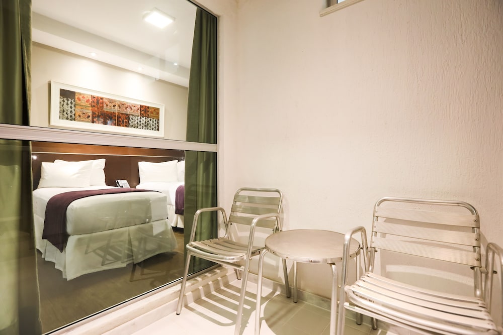 San Diego Suites Ipatinga 30/75