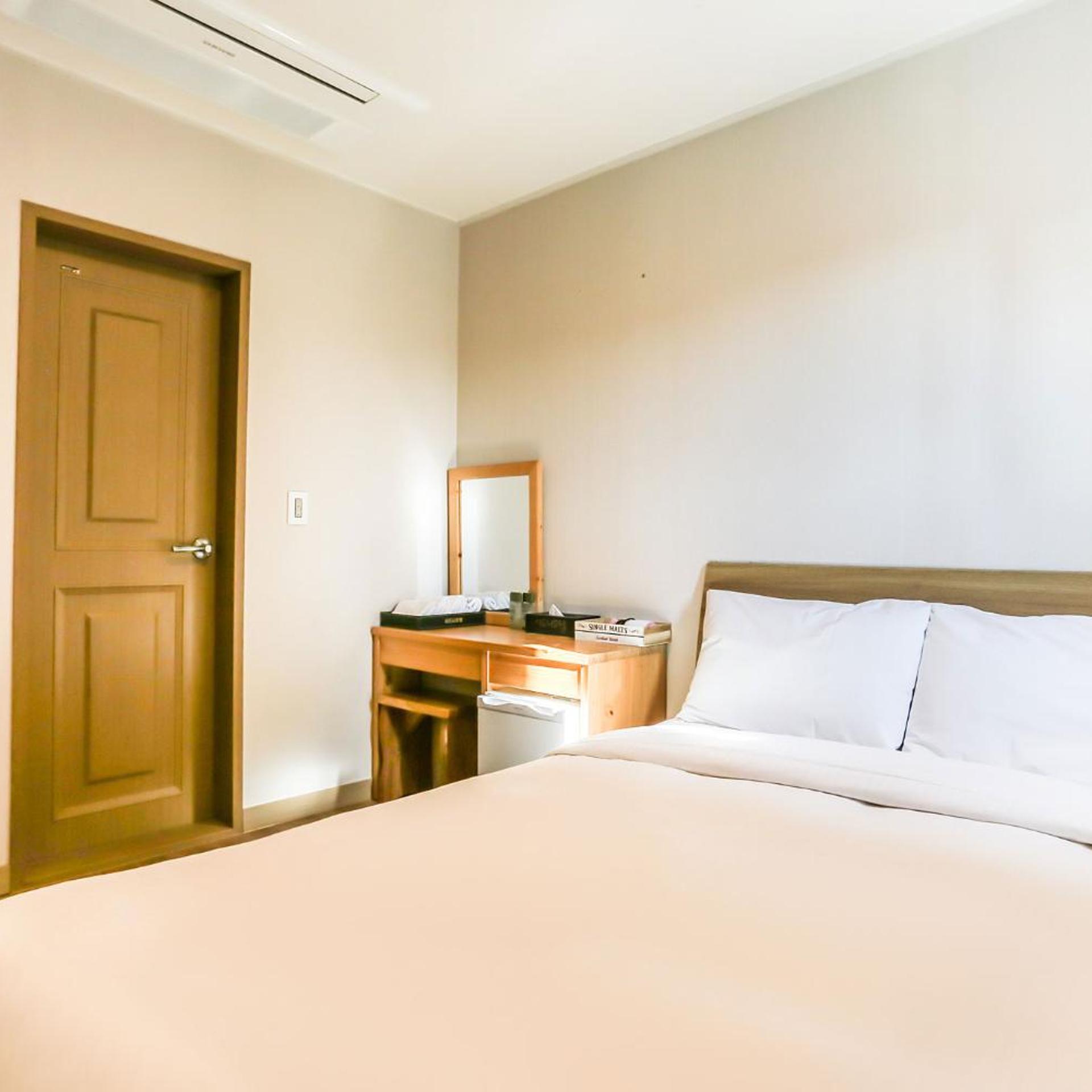 Fantastic Ocean View Sydney Hotel 26/51