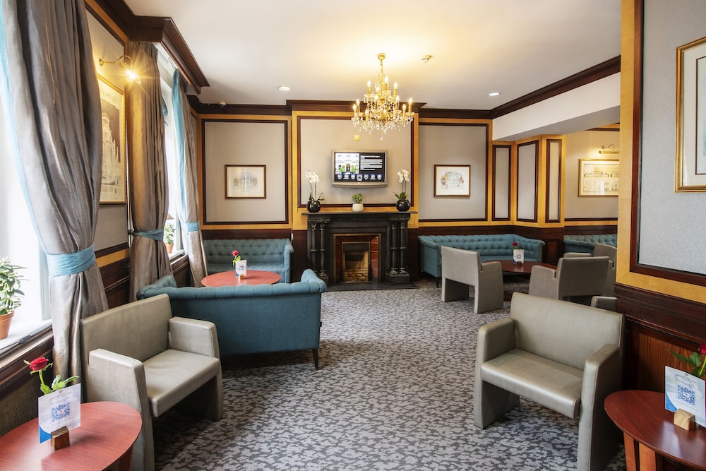 Langham Court Hotel 39/69