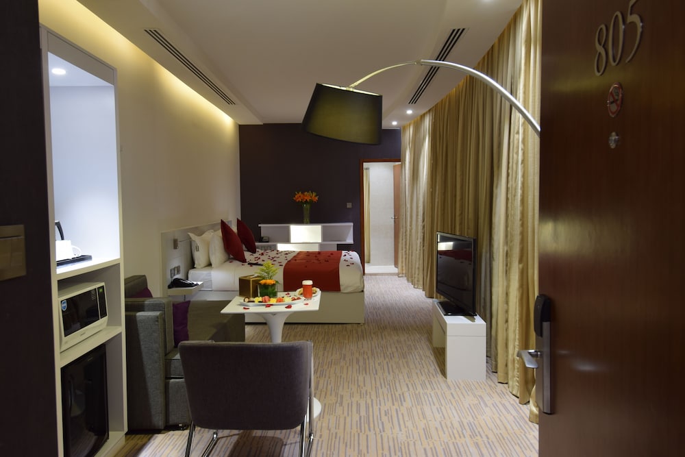 أجنحة نوفوتيل الرياض ديار(Sunday Hotel Al Olaya formerly Novotel Suites Riyadh Centre) 57/75