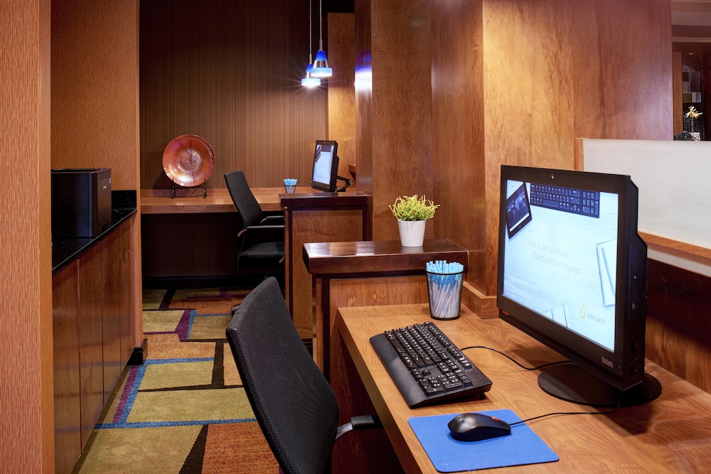 Fairfield Inn Suites By Marriott New Buffalo 14/17