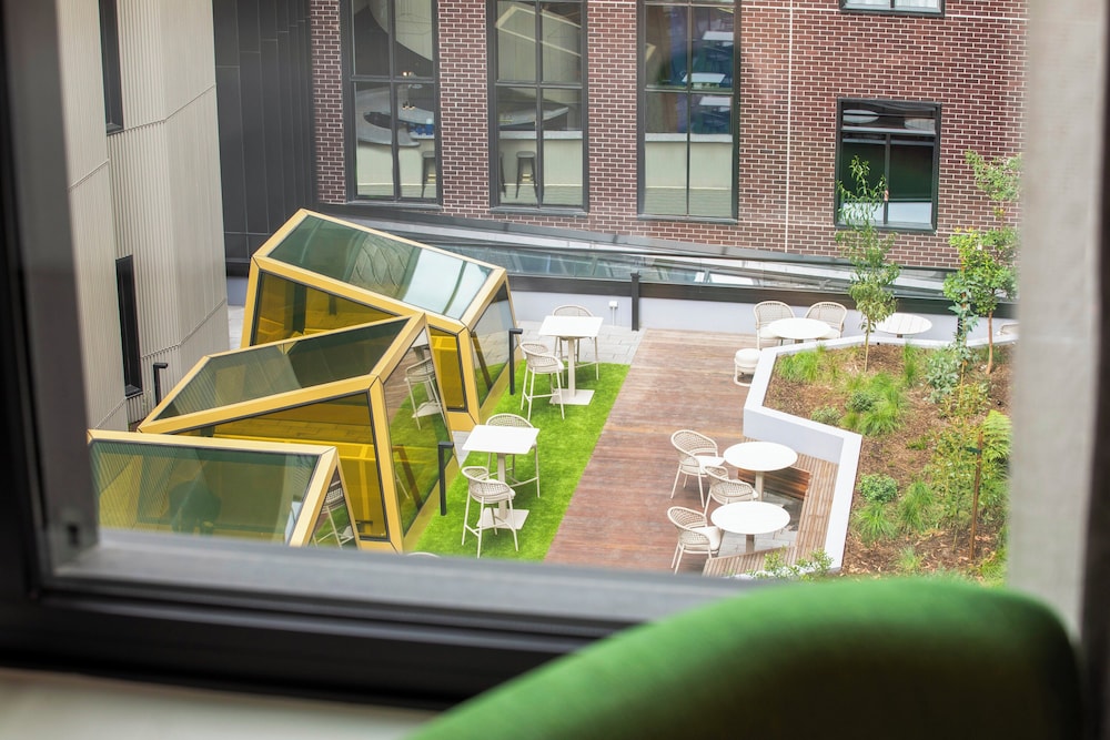 Holiday Inn Melbourne Bourke Street Mall by IHG 2/48