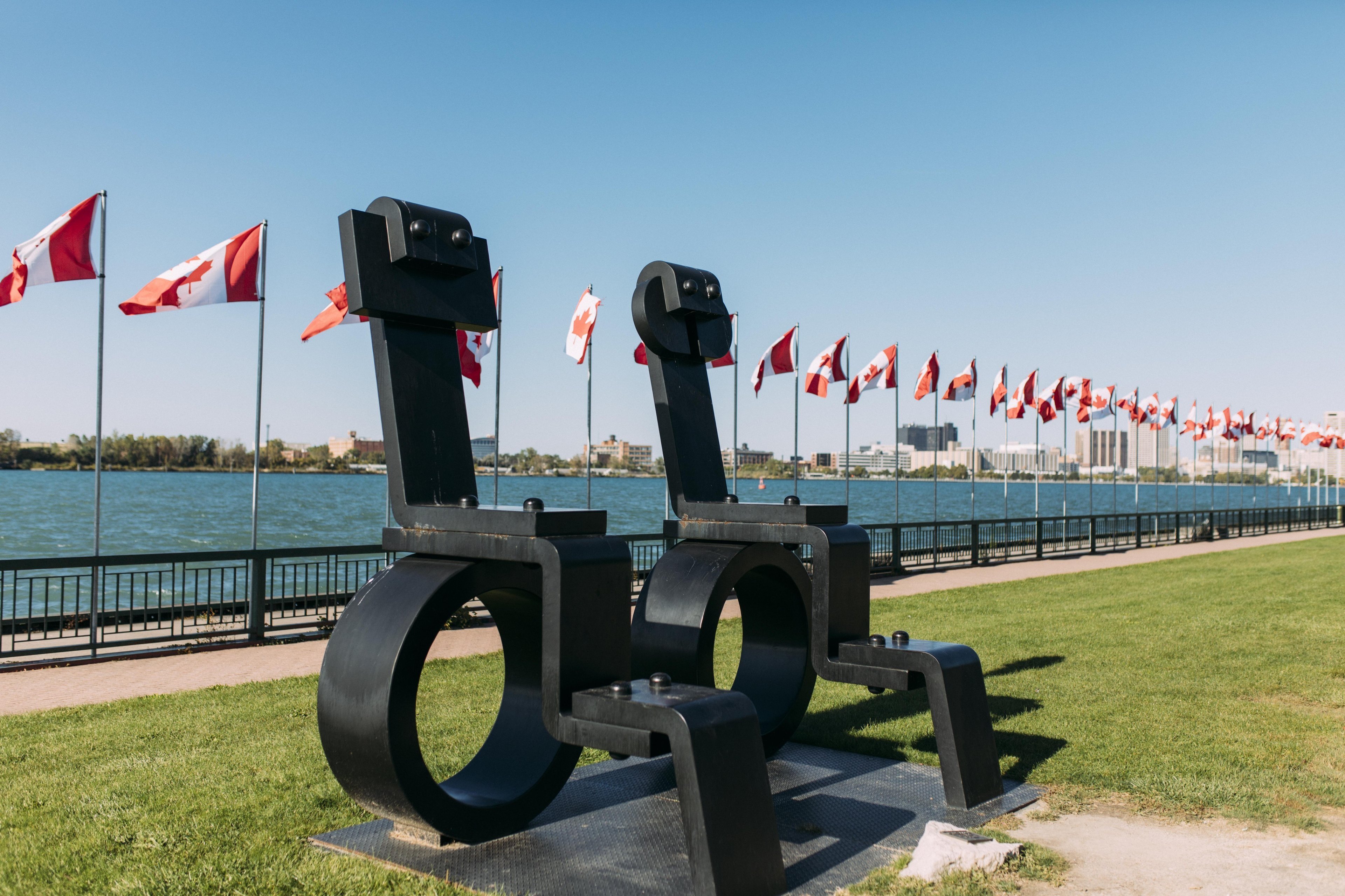 Holiday Inn Express Windsor Waterfront 75/77