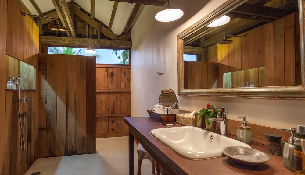 Sala Lodges 47/50