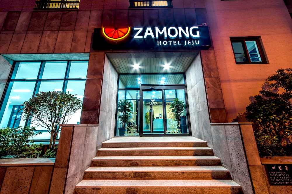 Zamong Hotel 5/48