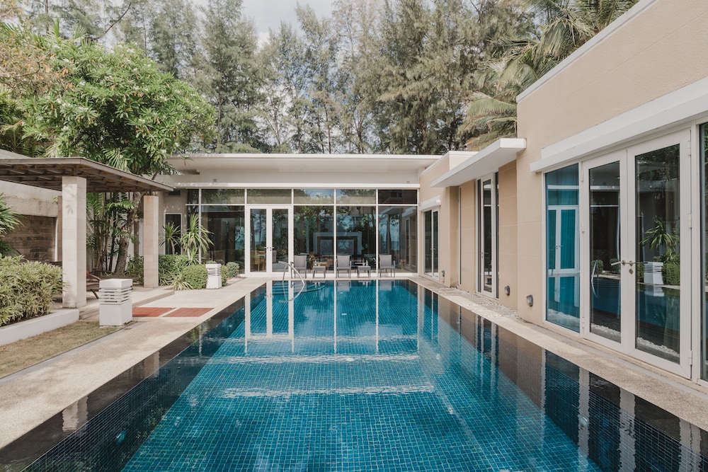 Splash Beach Resort Maikhao Phuket 7/50