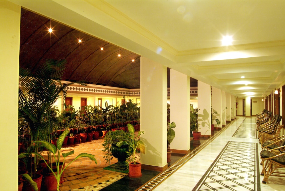 The Grand Regency 1/29