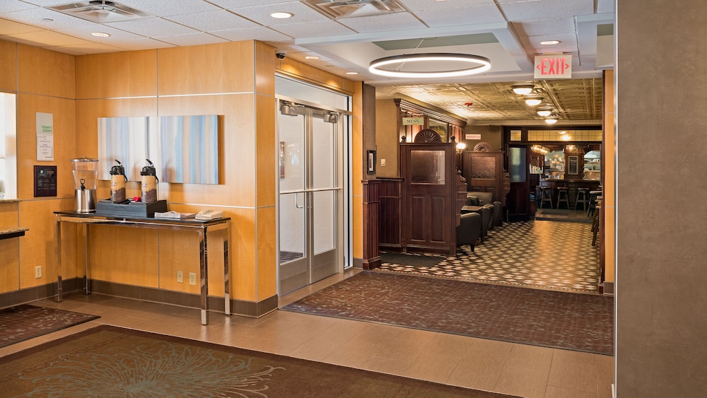 Holiday Inn St. Paul Downtown 14/74