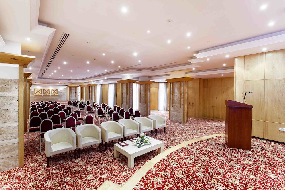 Polat Thermal Hotel 32/66