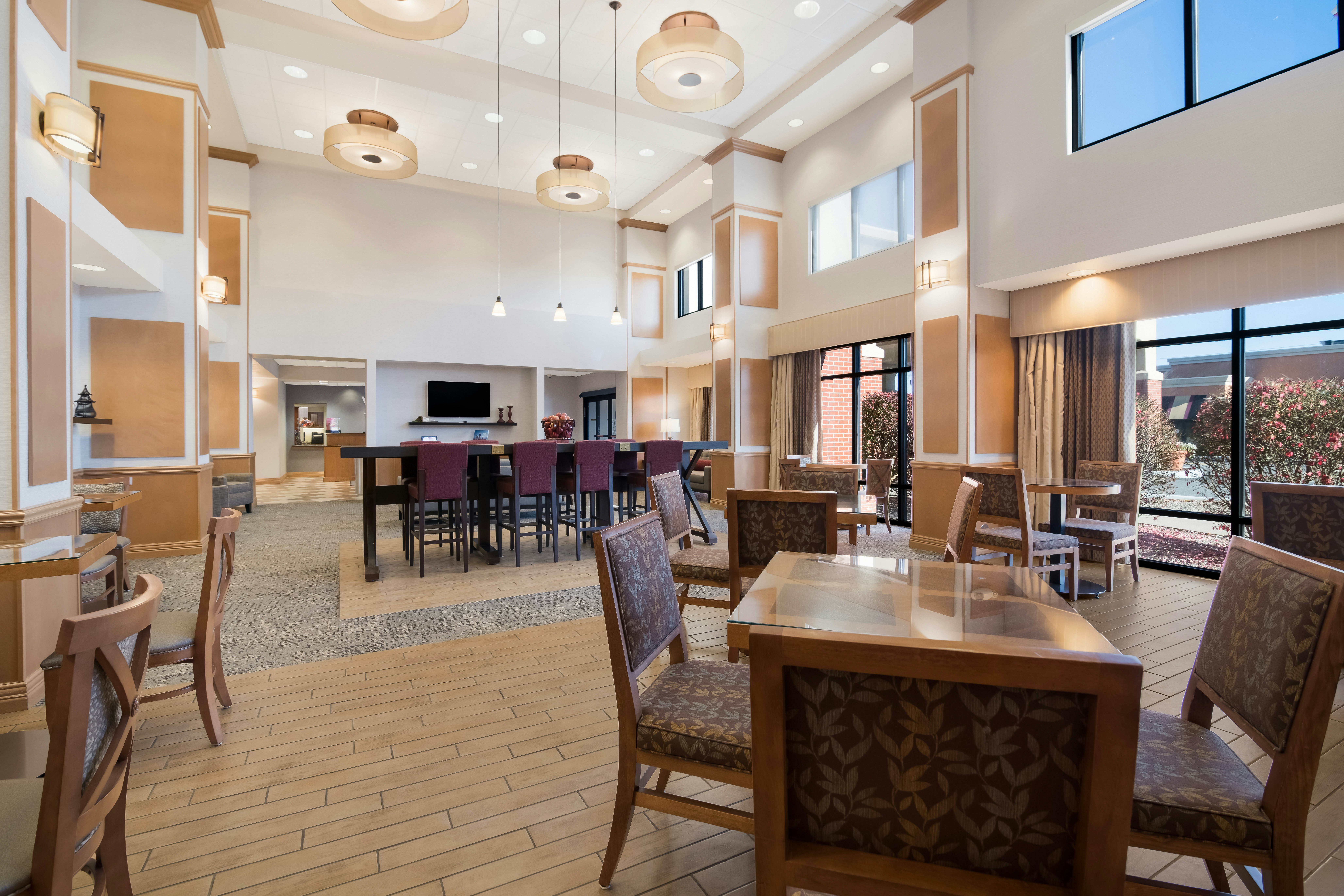 Hampton Inn Suites Plattsburgh 36/47