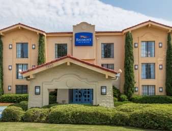 Casa Bella Inn & Suites image