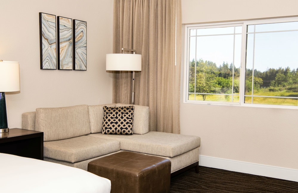 Hilton Santa Cruz/Scotts Valley 43/75