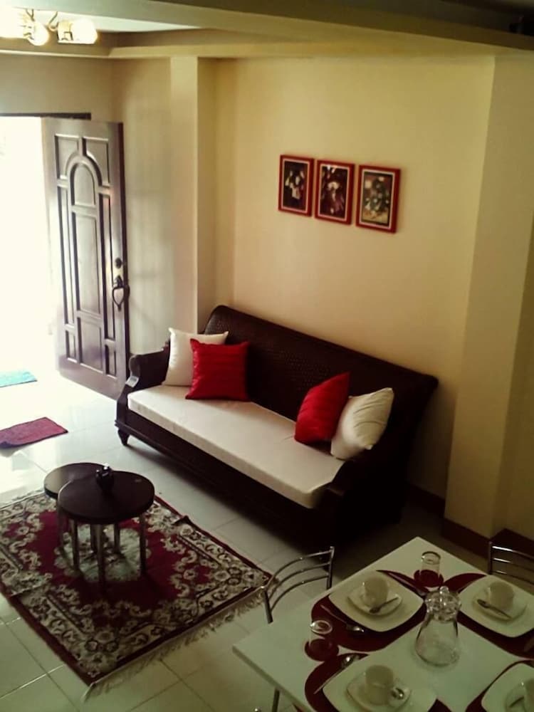 Manora Apartments And Guest House 20/66