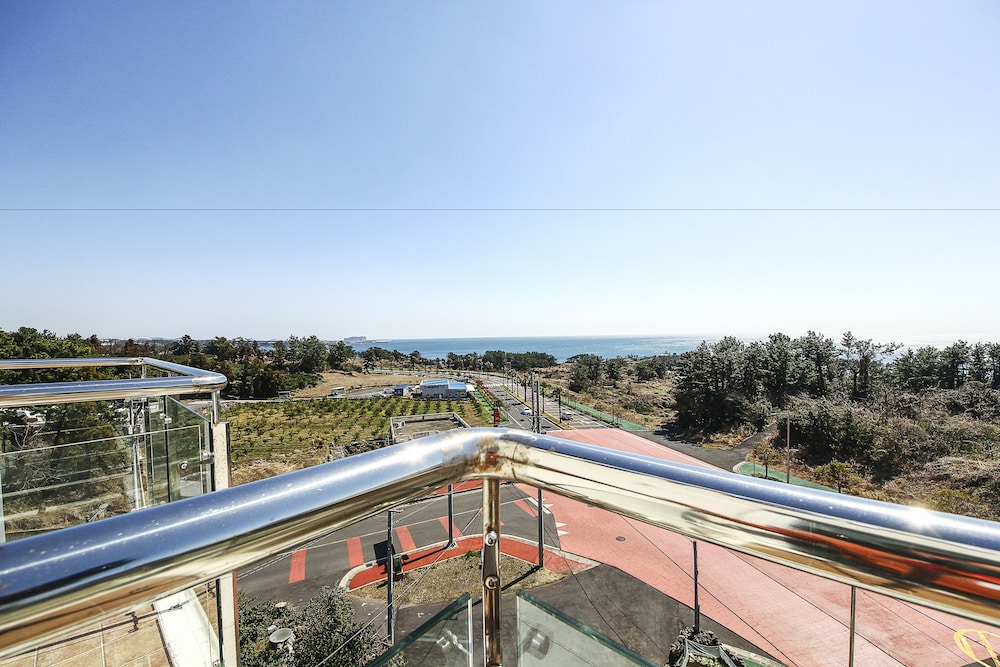 Jeju Ocean Blue Hotel 41/61