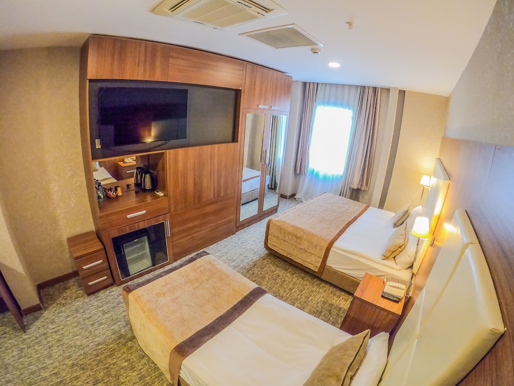 Vivaldi CE Gold Hotel 37/67
