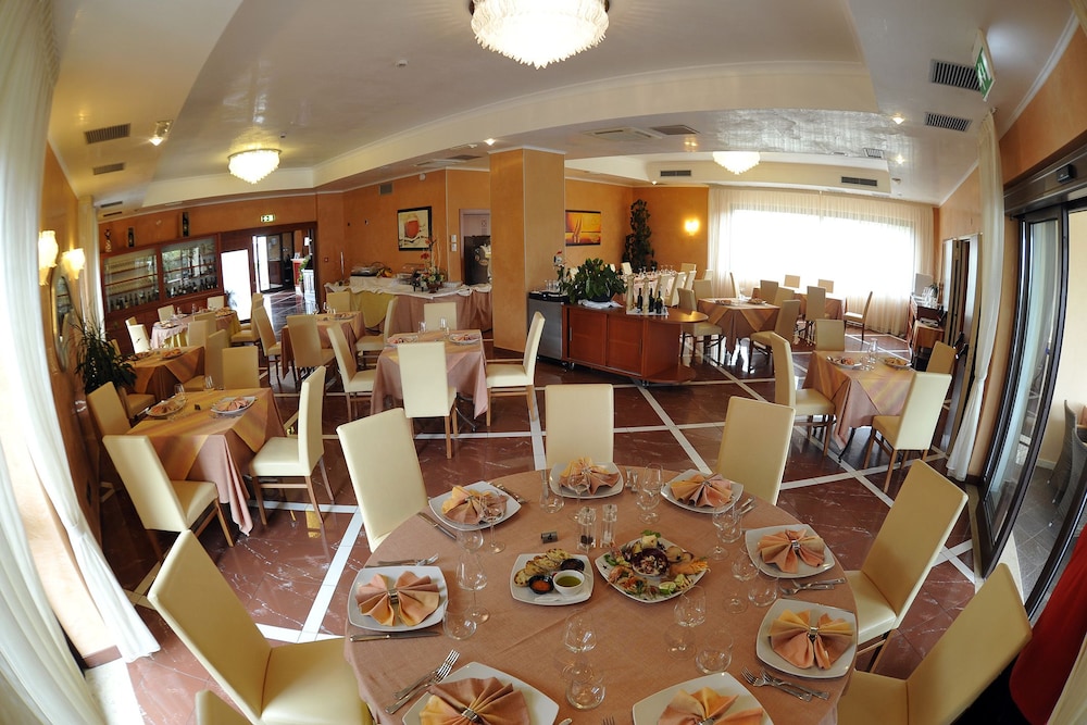 Hotel Gullo 46/62