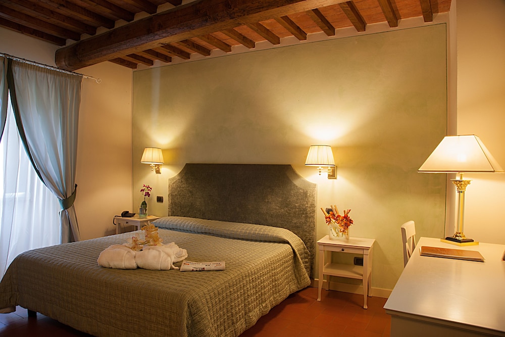 Country Hotel Borgo Santippolito 38/70
