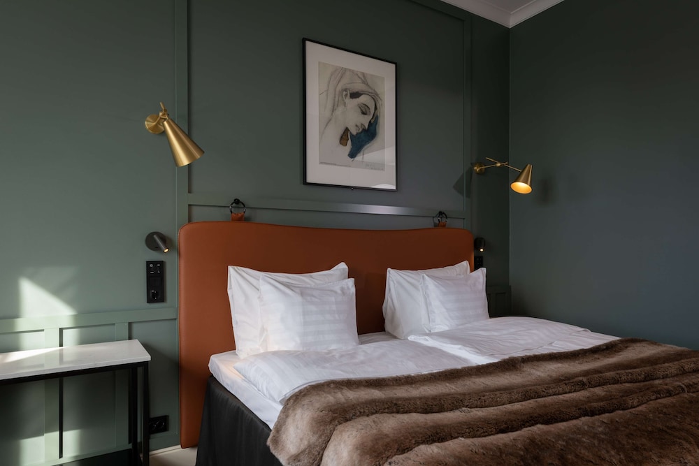 CLASSIC, KING BED
