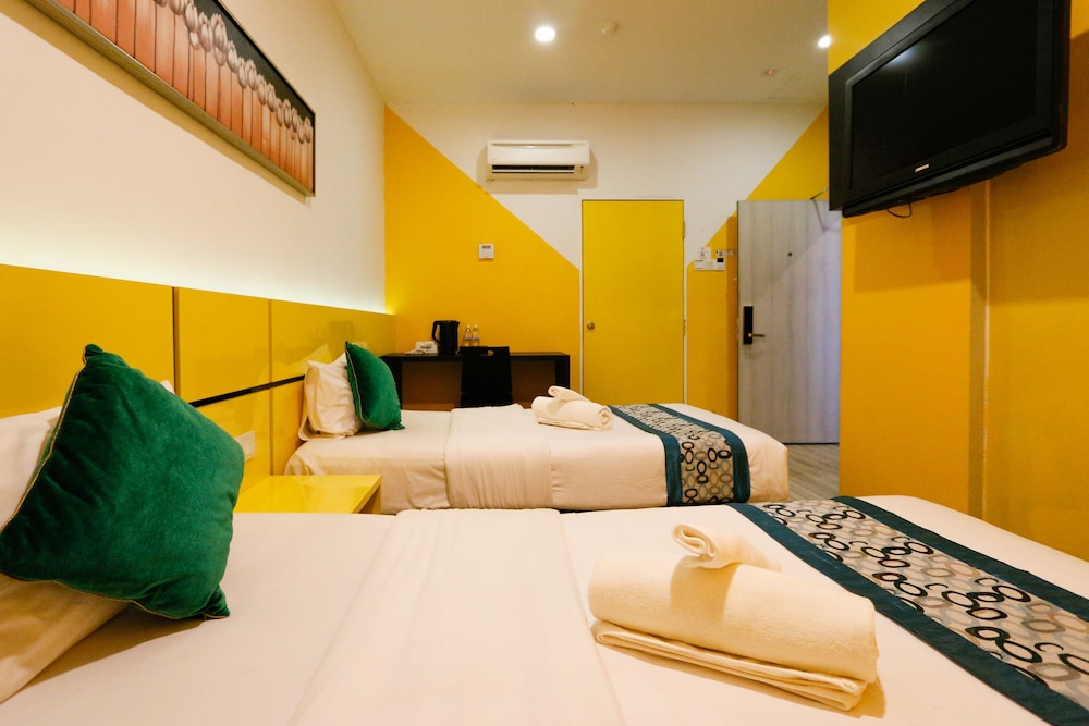 Swing & Pillows at Golden Roof Hotel Sunway Ipoh 22/33
