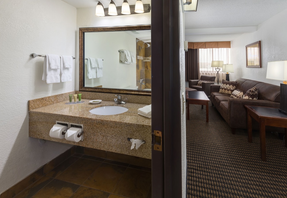 Ramkota Hotel And Conference Center 18/64