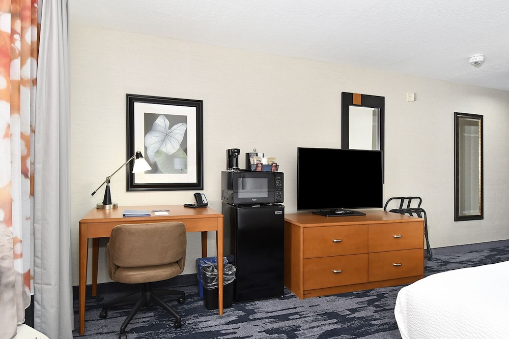 Fairfield Inn & Suites By Marriott Portland Airport 40/49
