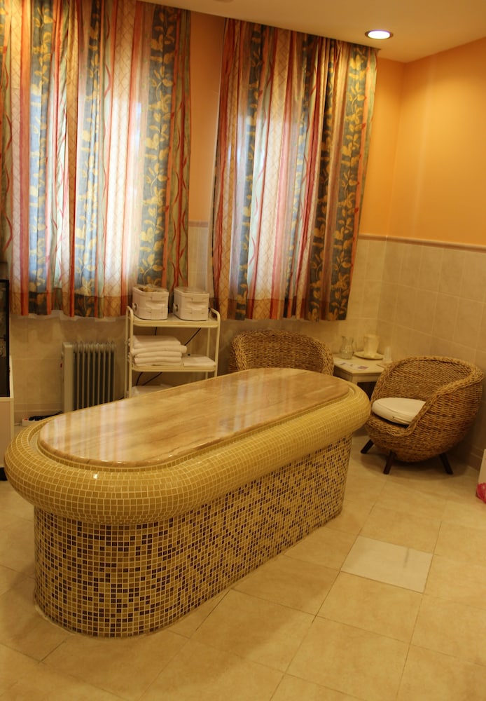 Hotel Helena Sands 23/50