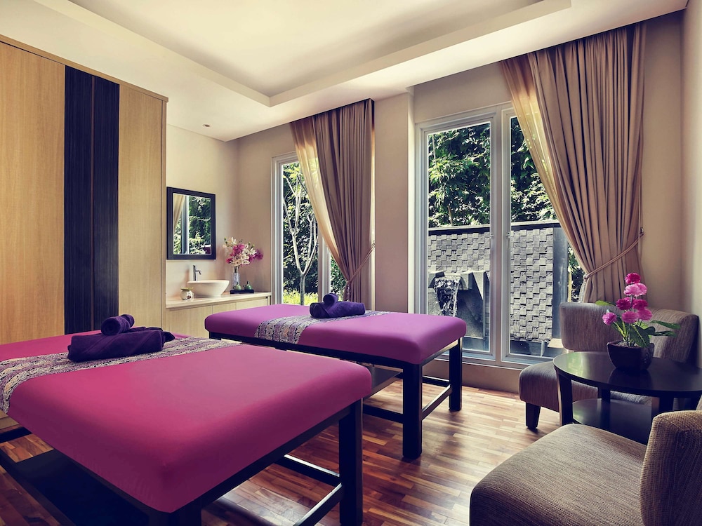 Grand Mercure Bandung Setiabudi 41/71