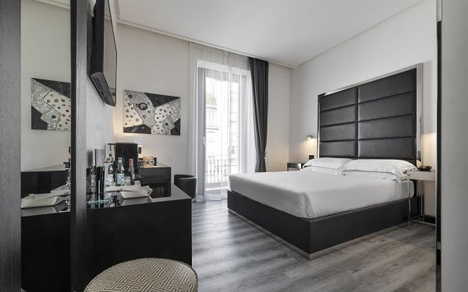 LHP Hotel Napoleon 10/64