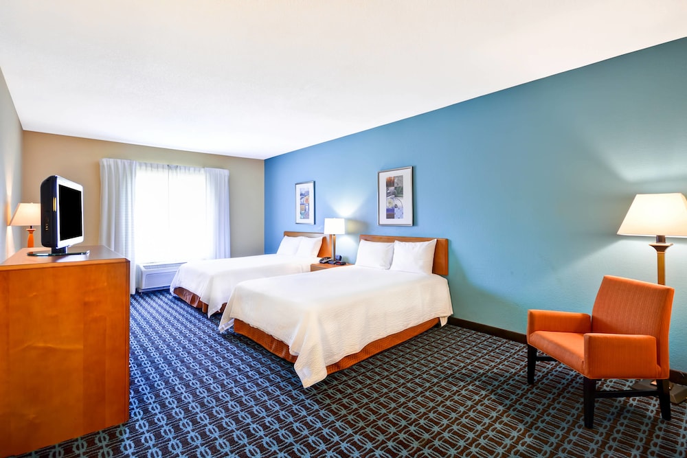 Fairfield Inn Suites Birmingham Fultondale I 65 6/22